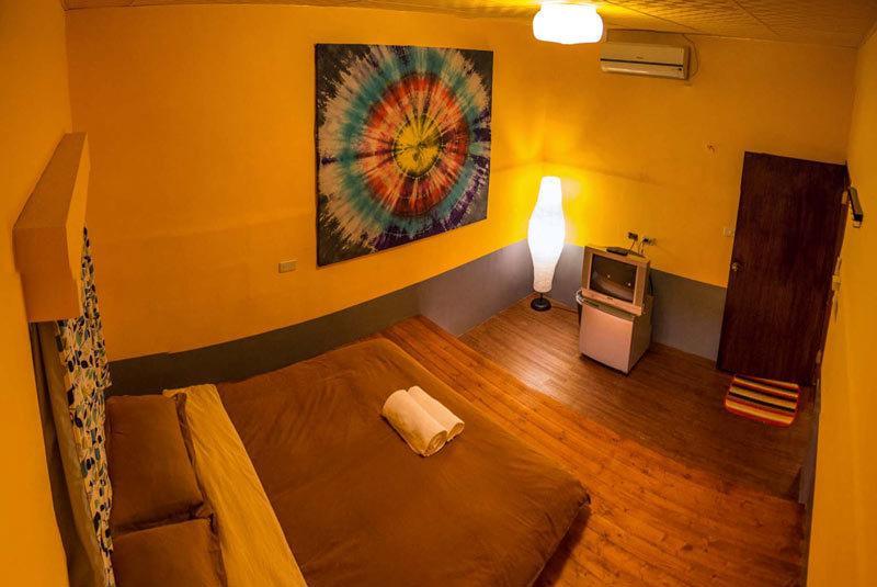 Rainbow Wave Surfing Hostel Heng-ch'un Quarto foto